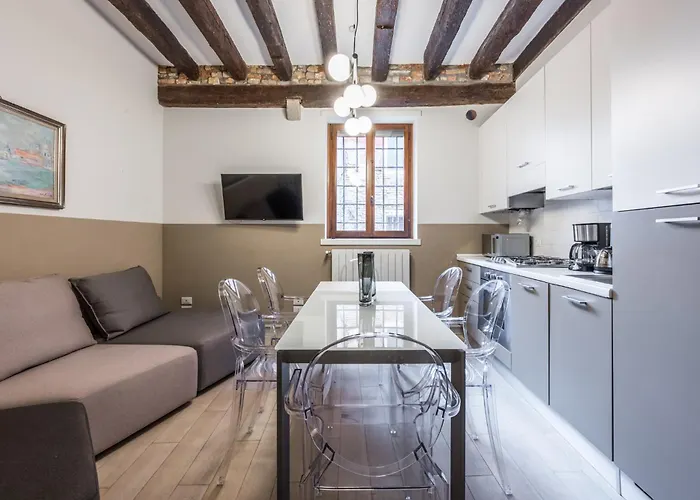 Window On Apartamento Venecia