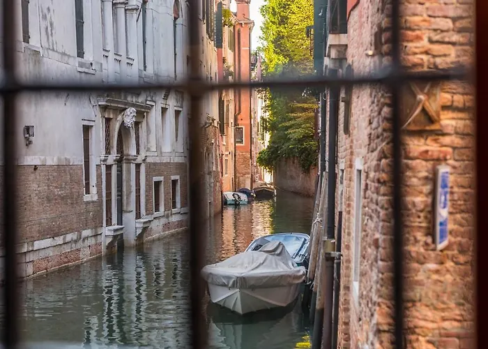 Window On Venecia