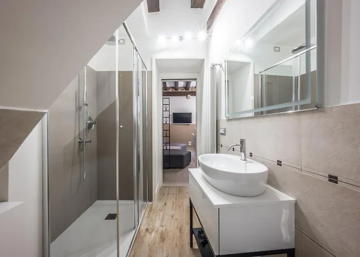 Window On 아파트 *