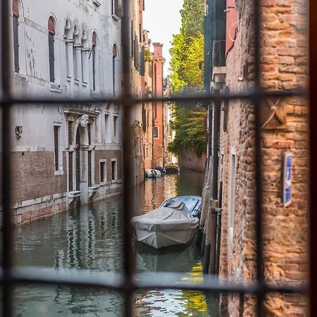 Window On Venedig